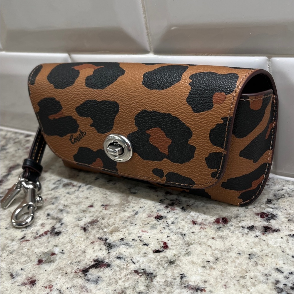Coach Animal Print Sunglass Case NWOT - Picture 3 of 8